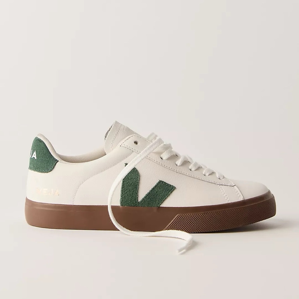 Veja Campo Leather Sneaker in White/Cyprus/Bark/Gum Sole sz 39EU/8US New in Box